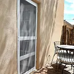 Dos Hermanas Casita 4 Downtown Courtyard Patio